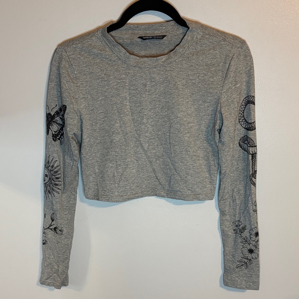Gray Graphic Long Sleeve Crop Top